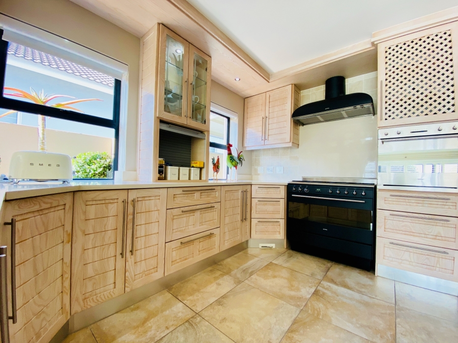 3 Bedroom Property for Sale in Country Club Western Cape